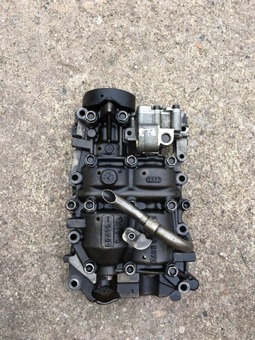 2011 AUDI A4 B8 BRE BLB CAG ENGINE OIL PUMP and balance shaft module 2.0 TDI 03G103537B  r03g103535b v200 03g103535b chain driven type 03g 115 105 A v300 shw vw