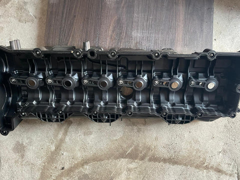 BMW ENGINE CYLINDER HEAD ROCKER VALVE COVER 1112 2793781 CODE B57D30A
