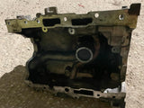 Oil sump pan for Nissan Datsun Navara D40 3.0 dCi V6 24V DPF 4x4 Pickup, Diesel, 2.998cc, 170kW (231pk), 4x4, V9X, 2011 , D40 part number 8200888984 renault 3,0 D