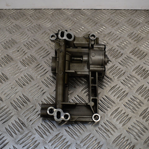 Used oil pump BMW 3 5 E90 E91 E60 E61 X5 X3 330D 335D 530D 535D X5 3,0 SD X3 3,0 D 3.0 3.5 306d5 306D3 Ölpumpe 7 792 945 7792945