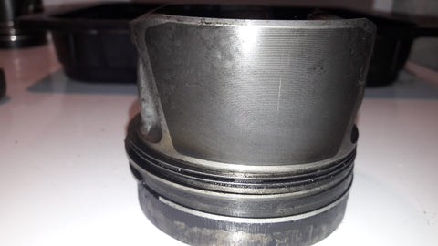 Engine piston for VW Golf VI 5K Passat 3C 2.0 2,0 TDI Diesel CBD CBDC