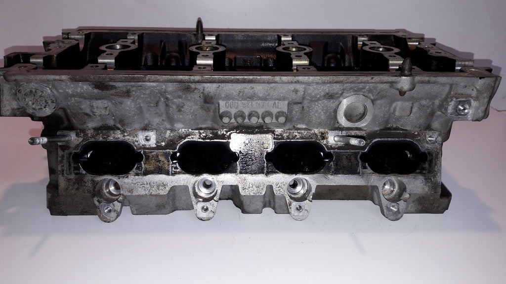 AUDI A4 B6 2.0 FSI AWA CYLINDER HEAD 06D103373AL 06d 103 073 al Topmotors.lt various engine