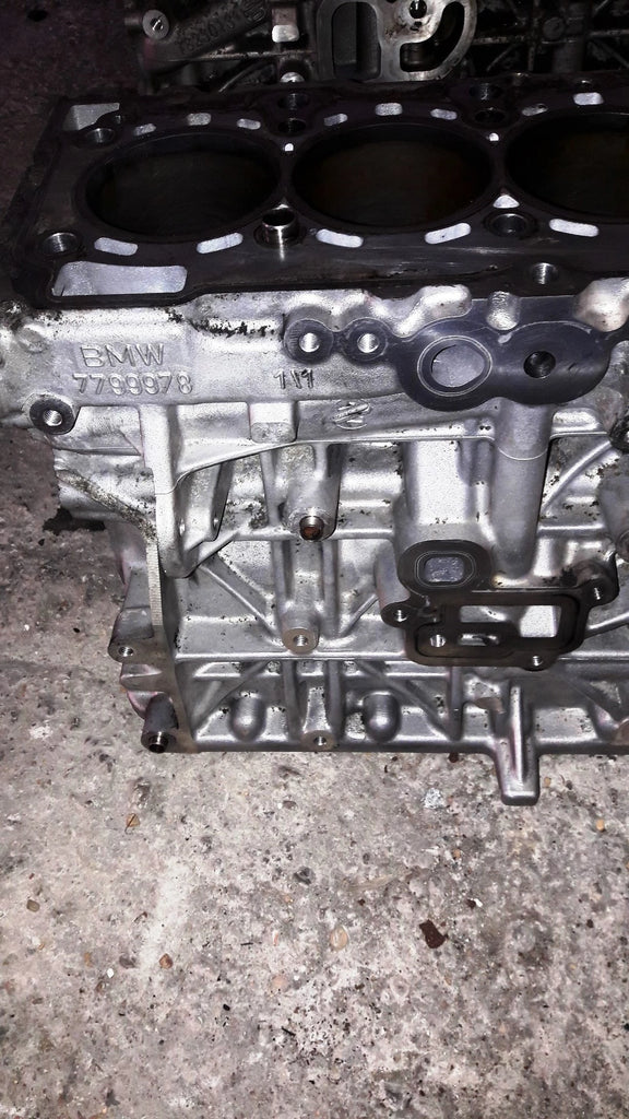 ENGINE CYLINDER BLOCK 7 799 978 7799978 7 823 013 7823013 BMW 3.0